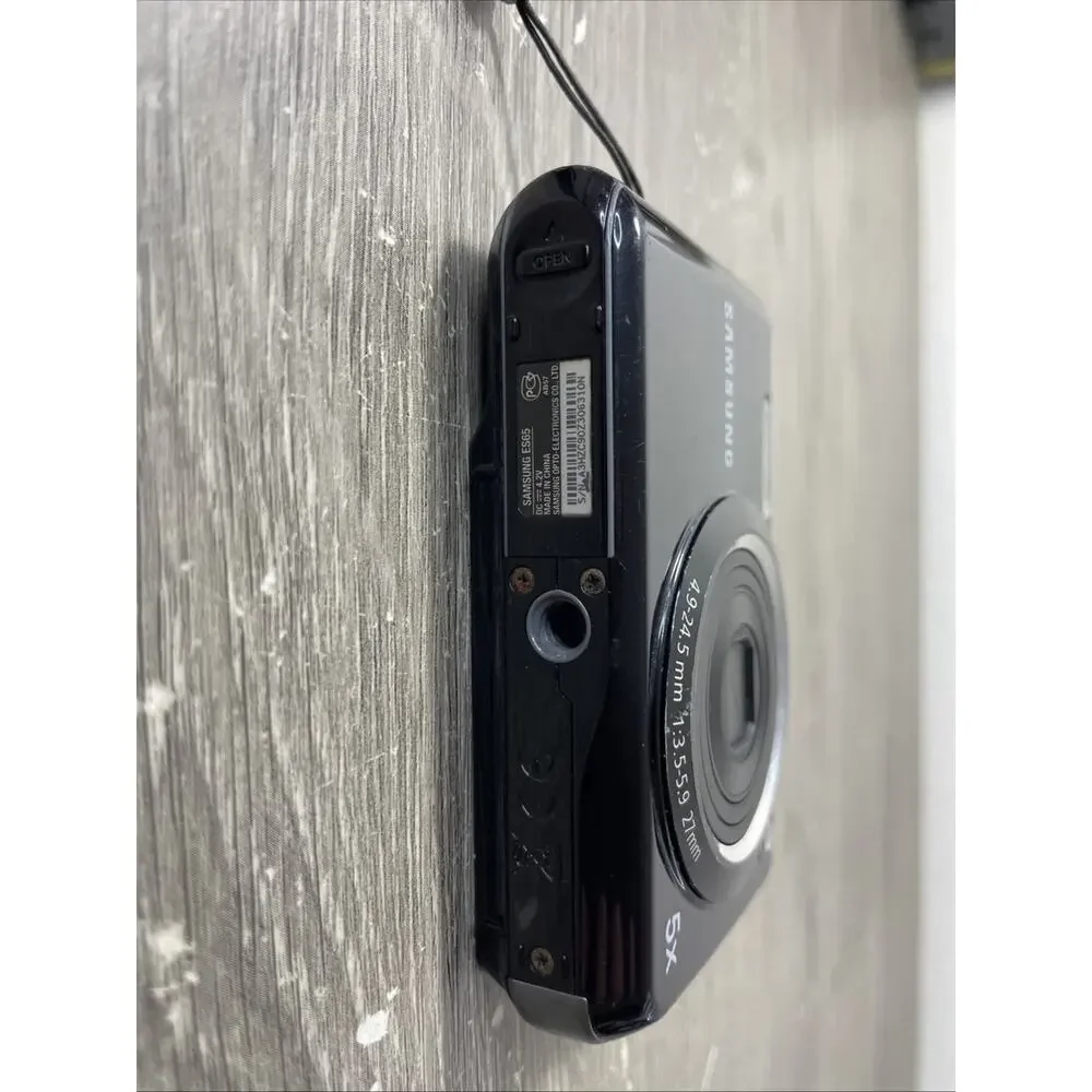 Samsung ES65 10.2MP Black Digital Camera Untested As Is No Charger Y2K Digicam